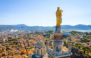 S’installer à Marseille : guide complet relocation, logements, loyers, écoles et transports en 2026